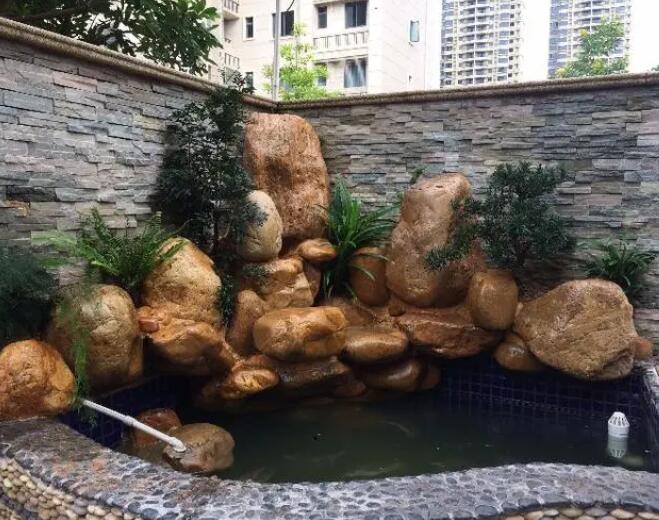 假山魚池